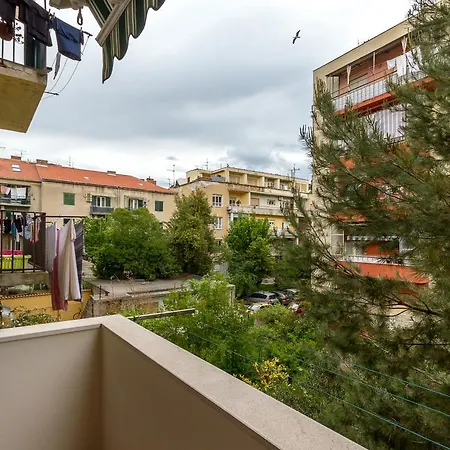 Appartement Of Solitude Split